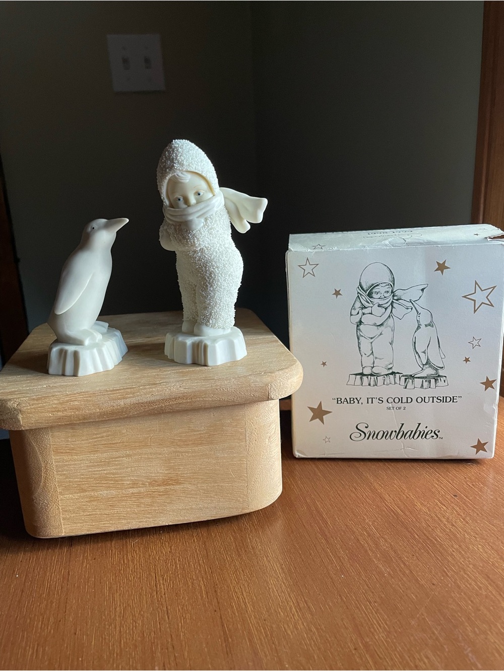 Dept 56 Snowbabies Friendship Club 1998-1999 Baby It's Cold Outside Set of 2